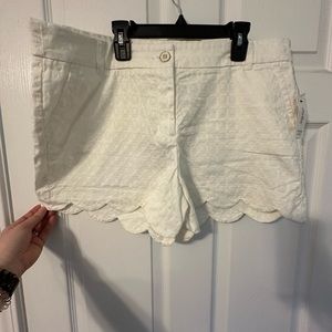 White scalloped shorts NWT
